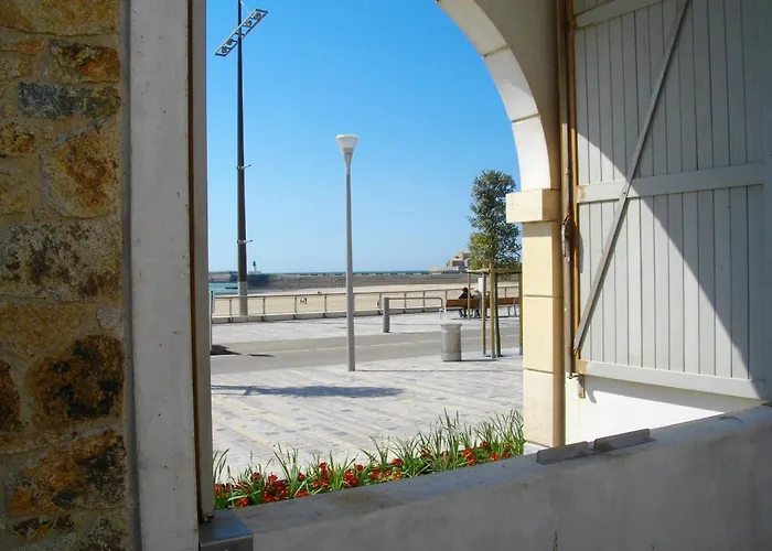 Maison Renovee 5 Chambres, Wifi, Parking, A 800m Du Marche Et 1km - Fr-1-92-891