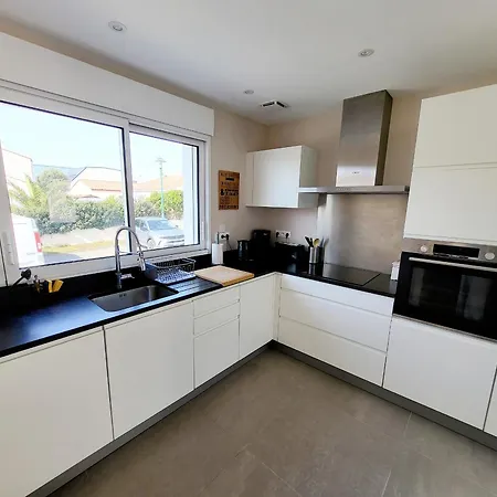 Maison Rénovée 5 Chambres, Wifi, Parking, à 800m Du Marché Et 1km - Fr-1-92-891 * Les Sables-dʼOlonne