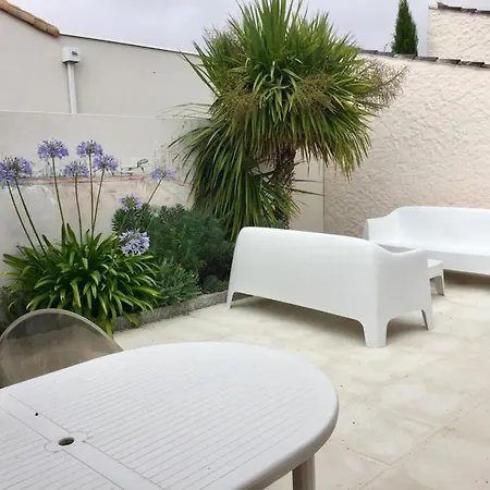 Maison Rénovée 5 Chambres, Wifi, Parking, à 800m Du Marché Et 1km - Fr-1-92-891 * Les Sables-dʼOlonne