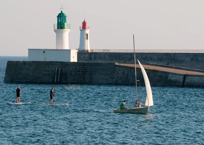 Casa vacanze Maison Rénovée 5 Chambres, Wifi, Parking, à 800m Du Marché Et 1km - Fr-1-92-891
