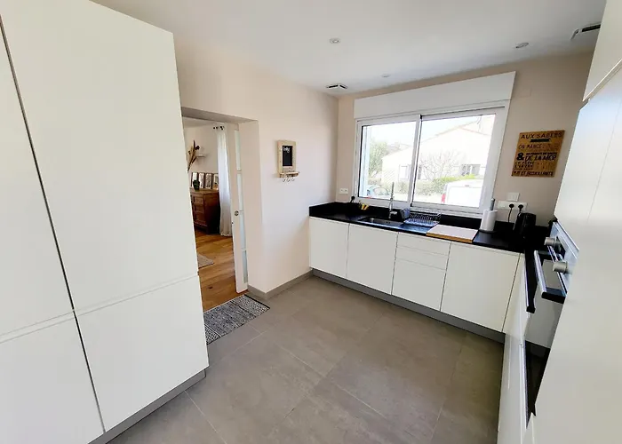 Casa vacanze Maison Rénovée 5 Chambres, Wifi, Parking, à 800m Du Marché Et 1km - Fr-1-92-891 *